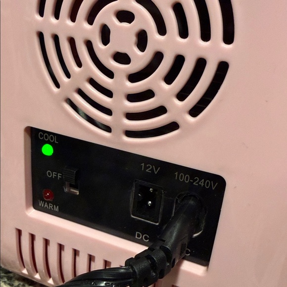 Compact Pink Mini Fridge - Picture 4 of 6